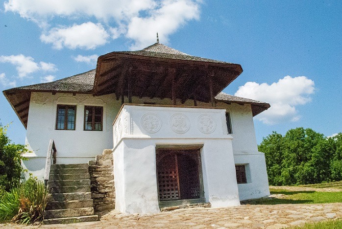 Casa cu blazoane – Chiojdu