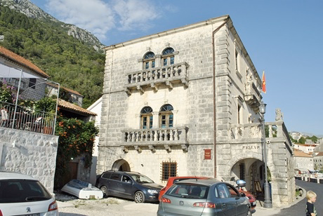 perast