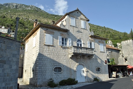 perast