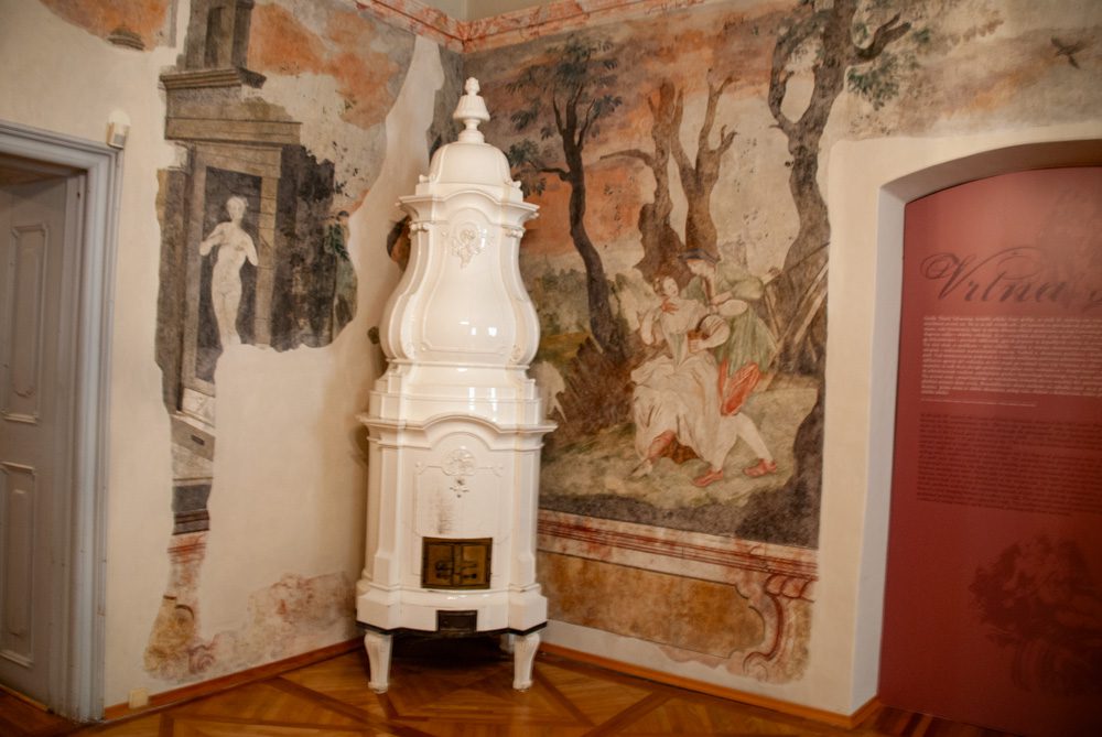 Celje Muzeul regional sala interioara